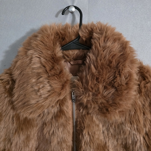 Abercrombie & Fitch Womens Brown Cropped Faux Fur Jacket Size Small - Picture 6 of 12